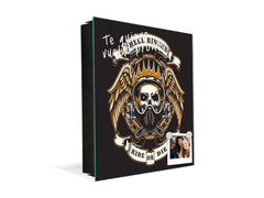 Caja Llavero con 50 ganchos para pequeña empresa K03 Cráneo de morotista en camiseta