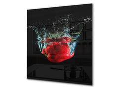 Glass kitchen splashback – Glass upstand BS09 Water splash Series: Peppers In Water 1