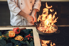 Induction Cooktop Cover Kitchen Board – Impact Resistant Glass Pastry Board – Heat resistant; MEASURES: SINGLE: 60 x 52 cm (23,62” x 20,47”); DOUBLE: 30 x 52 cm (11,81” x 20,47”); D31 Tropical Leaves Series: Leafy wallpaper