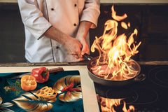 Induction Cooktop Cover Kitchen Board – Impact Resistant Glass Pastry Board – Heat resistant; MEASURES: SINGLE: 60 x 52 cm (23,62” x 20,47”); DOUBLE: 30 x 52 cm (11,81” x 20,47”); D31 Tropical Leaves Series: Shining luxury leaves