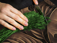 Induction Cooktop Cover Kitchen Board – Impact Resistant Glass Pastry Board – Heat resistant; MEASURES: SINGLE: 60 x 52 cm (23,62” x 20,47”); DOUBLE: 30 x 52 cm (11,81” x 20,47”); D31 Tropical Leaves Series: Bronze banana leaves