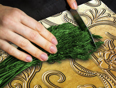 TEMPERED GLASS CHOPPING BOARD – Glass Cutting Board and Worktop Saver – Worktop protector; MEASURES: SINGLE: 60 x 52 cm (23,62” x 20,47”); DOUBLE: 30 x 52 cm (11,81” x 20,47”); D30 Decorative Surfaces Series: Metal flowers