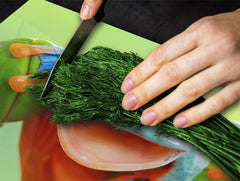 Tempered GLASS Cutting Board 60D01: A smiling frog 1