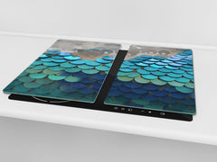 TEMPERED GLASS CHOPPING BOARD – Glass Cutting Board and Worktop Saver – Worktop protector; MEASURES: SINGLE: 60 x 52 cm (23,62” x 20,47”); DOUBLE: 30 x 52 cm (11,81” x 20,47”); D30 Decorative Surfaces Series: Turquoise fish-like scale