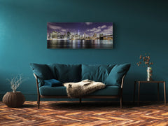 Arte mural con impresión en vidrio: imagen sobre vidrio de 125 x 50 cm (≈ 50” x 20”); Ciudad de noche 8