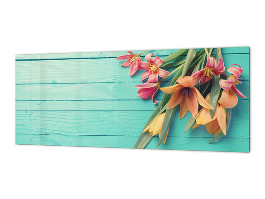Tempered Glass magnetic and non magnetic splashback in wide-format: Fresh tulips