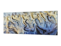 Tempered Glass magnetic and non magnetic splash-back in wide-format: The pillars of the earth