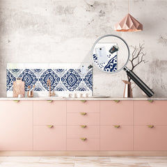 Glass kitchen panel with and w/o stainless steel back-coating: Shibori and chevron