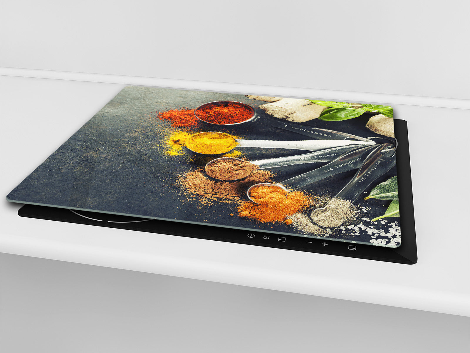 Induction Cooktop Cover –Shatter Resistant Glass Kitchen Board – Hob cover; MEASURES: SINGLE: 60 x 52 cm (23,62” x 20,47”); DOUBLE: 30 x 52 cm (11,81” x 20,47”); D38 Herbs and spices Series : Curry spices