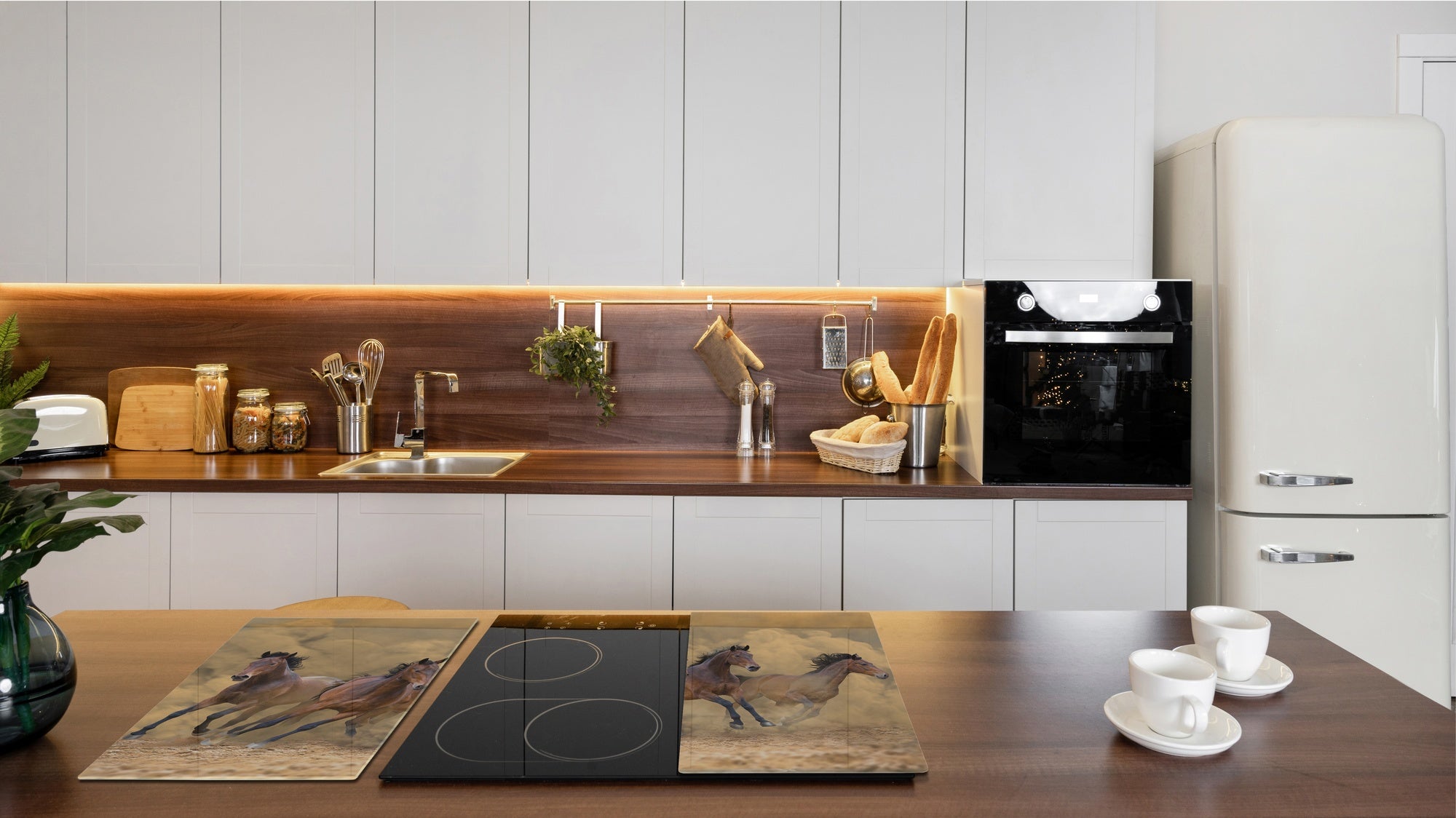 Induction Cooktop Cover Kitchen Board – Impact Resistant Glass Pastry Board; MEASURES: SINGLE: 60 x 52 cm (23,62” x 20,47”); DOUBLE: 30 x 52 cm (11,81” x 20,47”); D37 Animals Series : Galloping horses