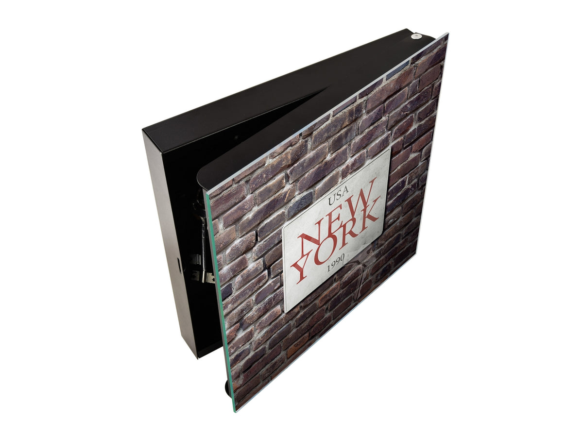 Armario de llaves con decoración a elegir K10 Placa vieja en la pared de ladrillo