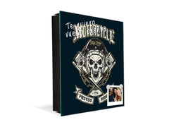  Tableau avec surface magnétique et petite armoire pour les clés K03 Crâne de Biker