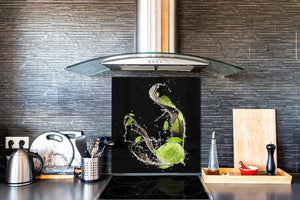 Glass kitchen splashback – Glass upstand BS09 Water splash Series: Lime In Water 2