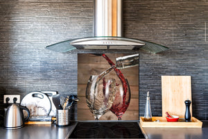 Elegante Hartglasrückwand – Glasrückwand für Küche – Glasaufkantung BS19 Serie Wein:  Poured Wine