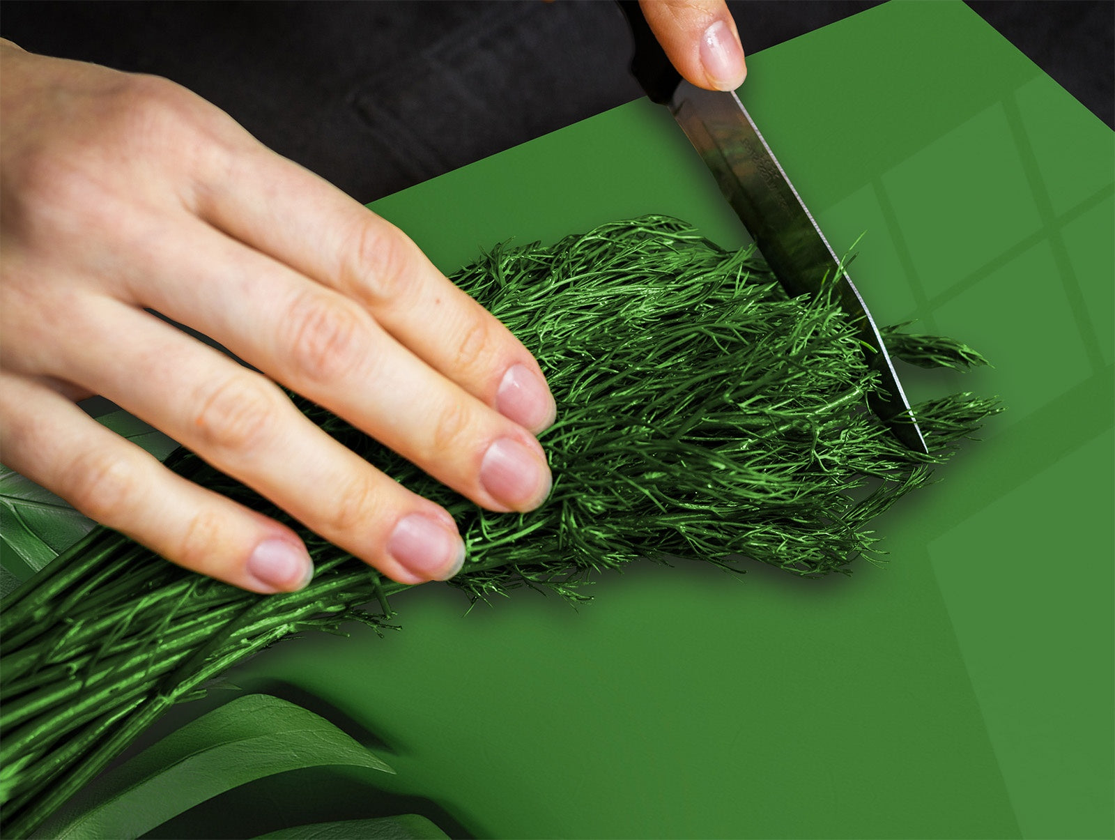 Induction Cooktop Cover Kitchen Board – Impact Resistant Glass Pastry Board – Heat resistant; MEASURES: SINGLE: 60 x 52 cm (23,62” x 20,47”); DOUBLE: 30 x 52 cm (11,81” x 20,47”); D31 Tropical Leaves Series: Green monstera deliciosa