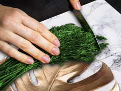 Induction Cooktop Cover Kitchen Board – Impact Resistant Glass Pastry Board – Heat resistant; MEASURES: SINGLE: 60 x 52 cm (23,62” x 20,47”); DOUBLE: 30 x 52 cm (11,81” x 20,47”); D31 Tropical Leaves Series: Golden leaf on marble