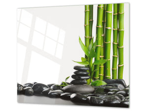 Tabla de cortar decorativa de cristal templado y cubre vitro – Dos en Uno – Resistente a golpes y arañazo; D08 Serie Naturaleza: Bambú piedras zen