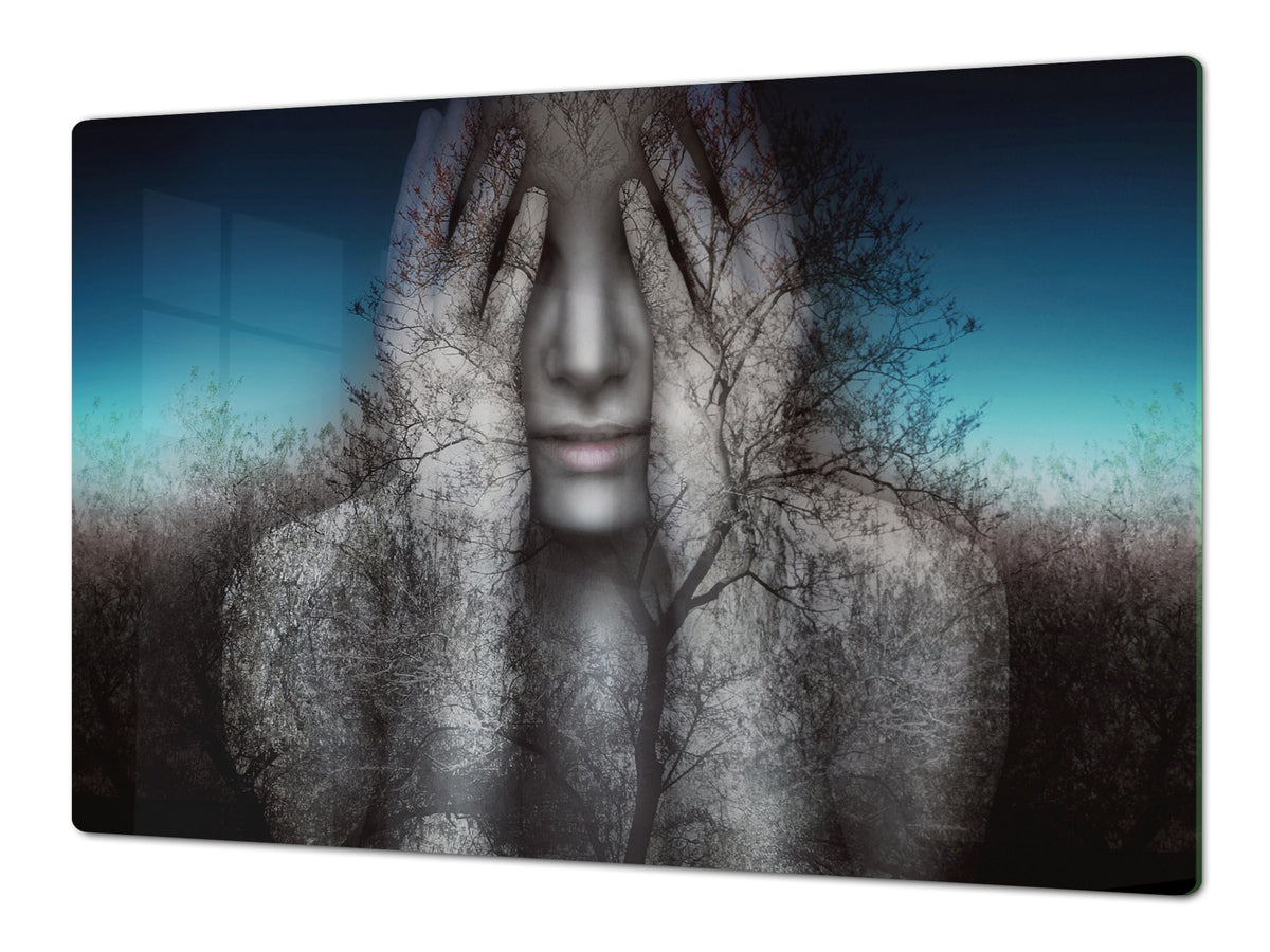 Worktop saver and Pastry Board – Cooktop saver; Series: Outside Series DD19 A woman in the branches of trees