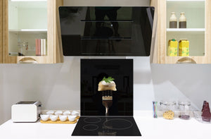 Paraschizzi in vetro temperato stampato – Paraspruzzi da cucina in vetro BS23 Serie cibo tradizionale europeo : Ravioli su una forchetta