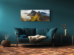 Graphic Art Print on Glass – Available in 5 different sizes – Nature Series 01B: Mountain road in Iceland