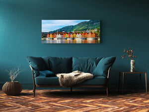 Beautiful Quality Glass Print Picture – Available in 5 different sizes – Cities Series 04: Historical buildings in Bergen