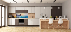 Wide-format glass kitchen panel with and w/o stainless steel metal back-coating: Canvas with the ses