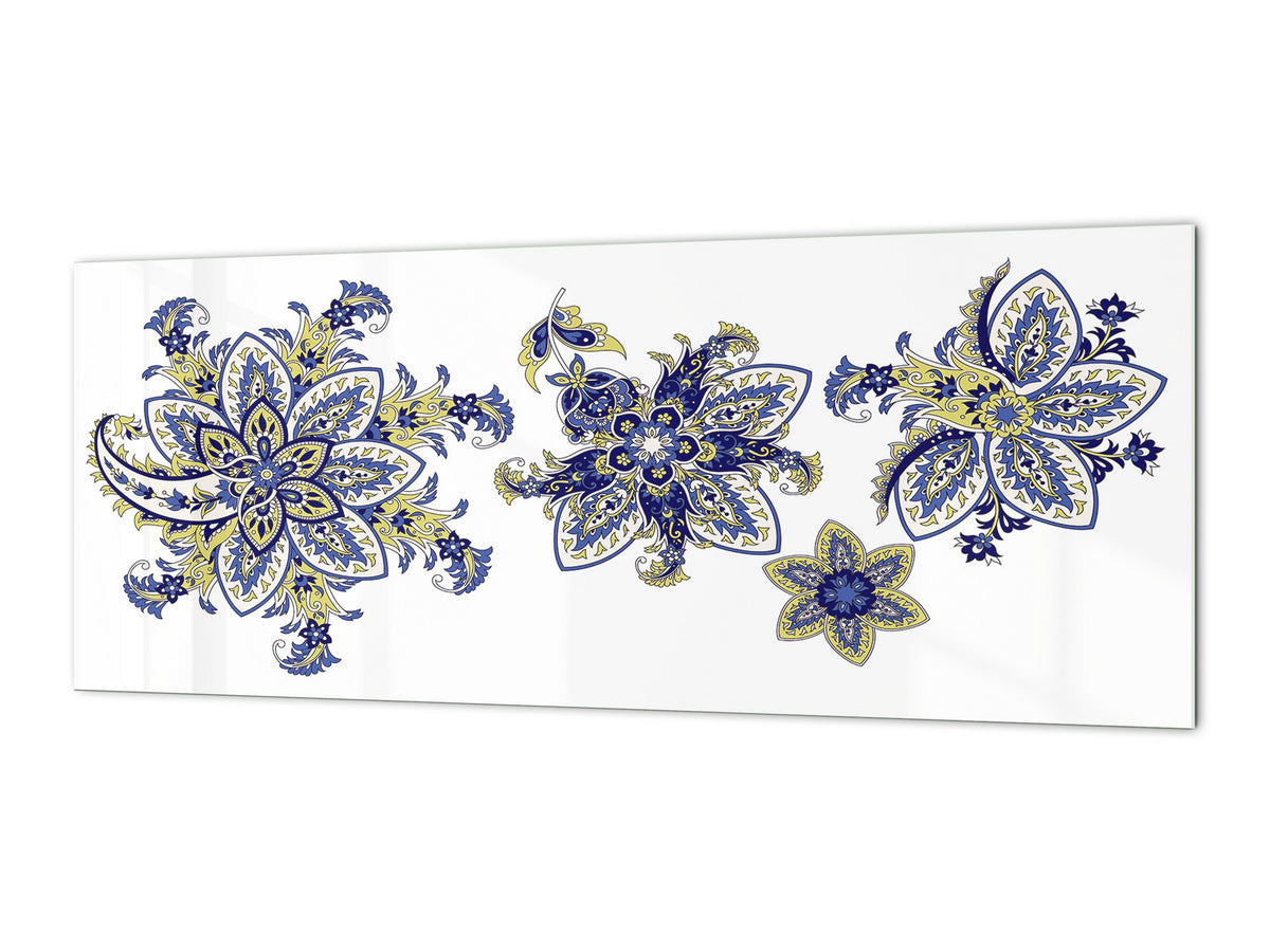 Wide-format tempered glass kitchen wall panel with metal backing - and without: Paisley set
