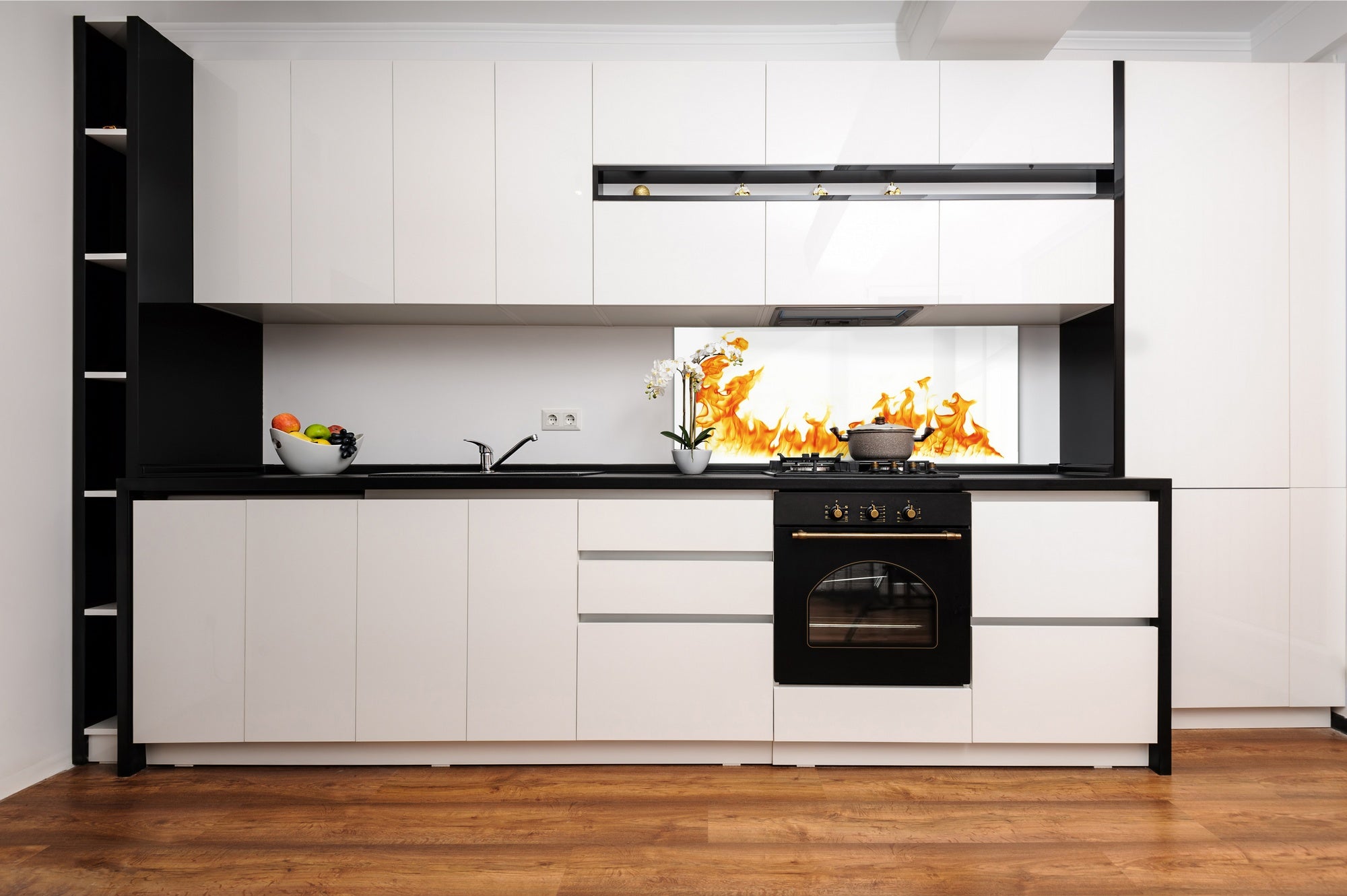 Glass kitchen panel with and w/o stainless steel back-coating: Fire flames