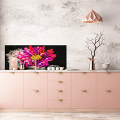 Tempered Glass magnetic and non magnetic splashback in wide-format: Flower on black background