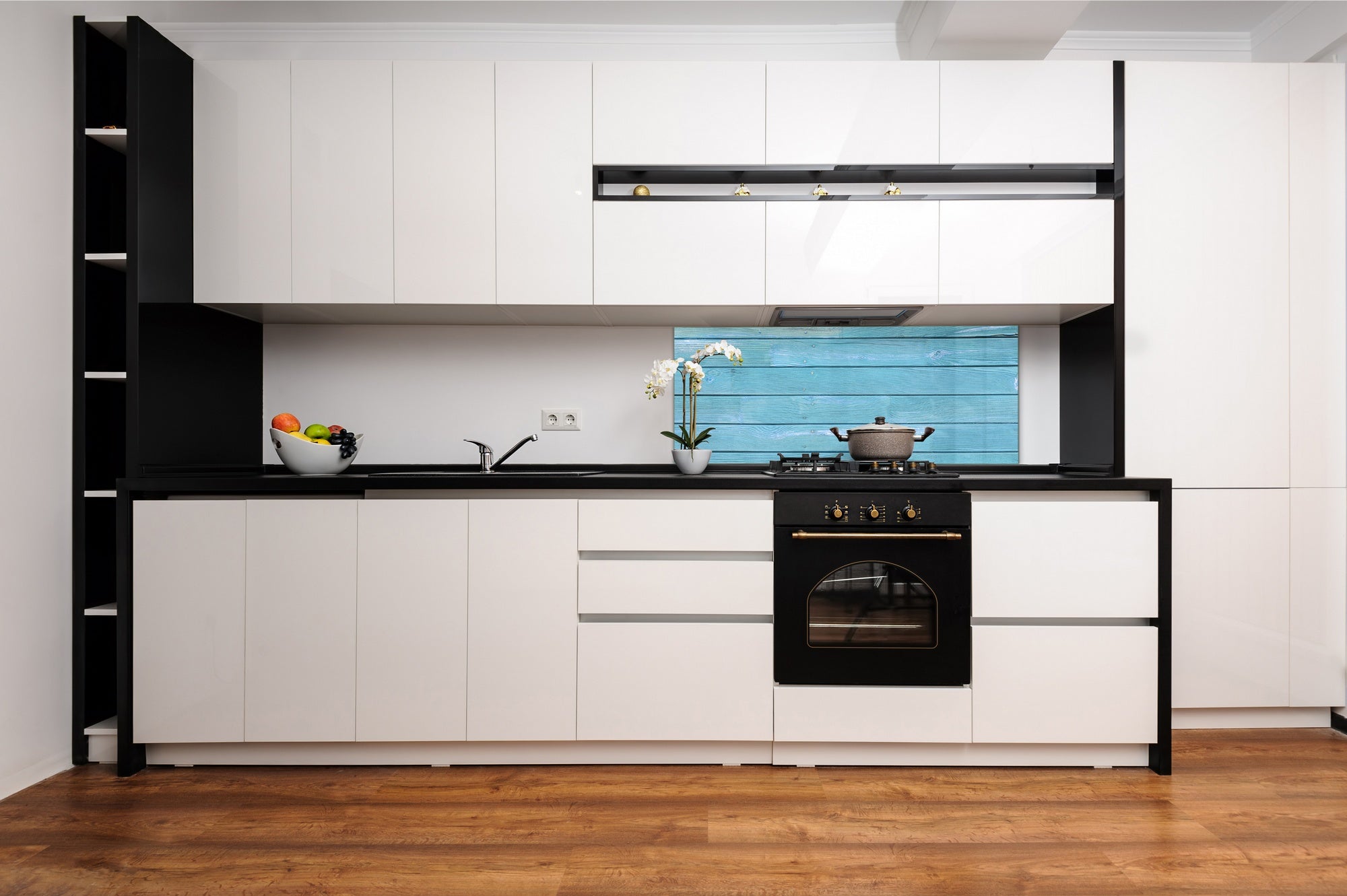 Tempered Glass magnetic and non magnetic splashback in wide-format: Blue wood