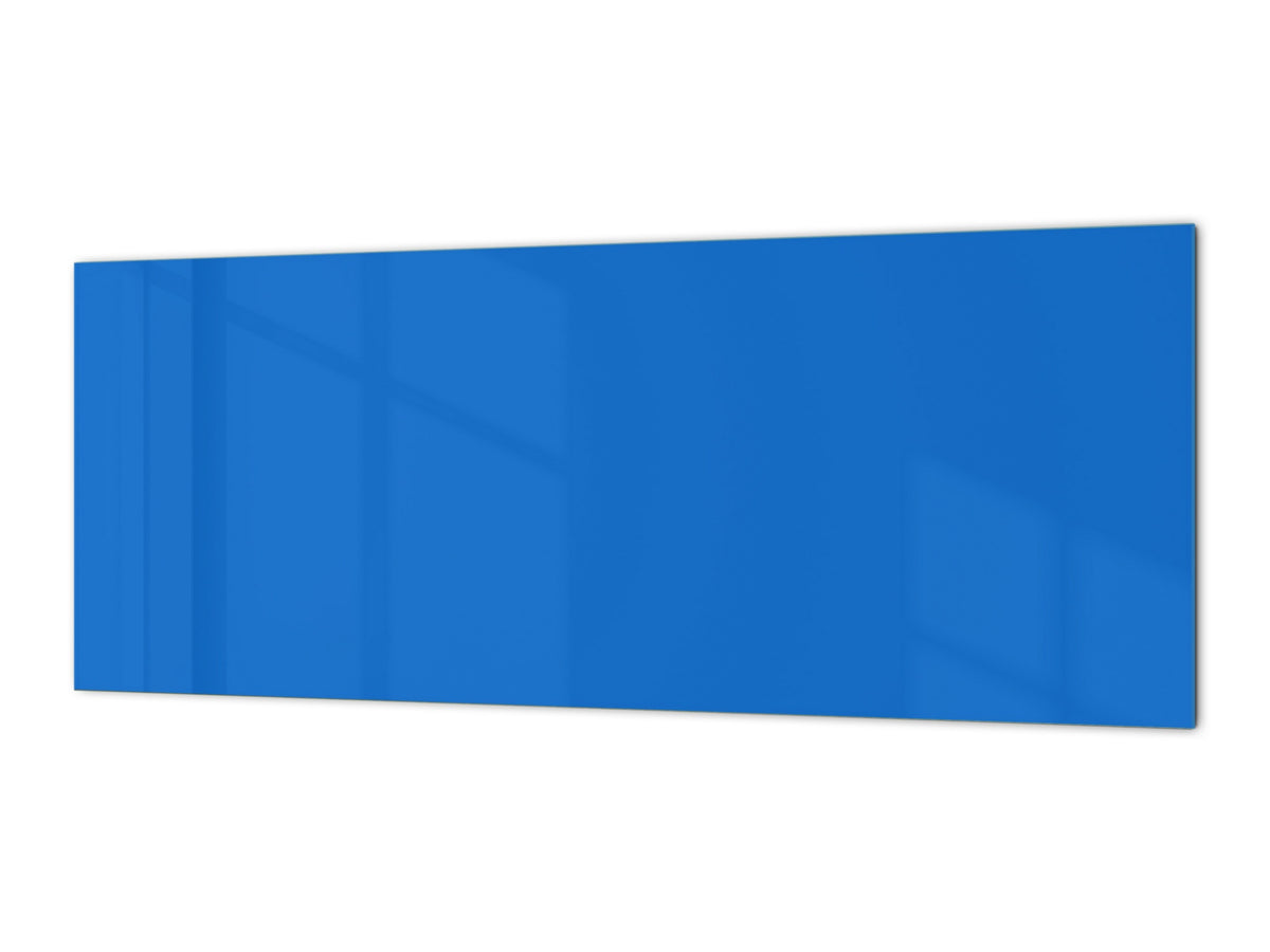 Glass backsplash w/ and w/o metal sheet backing with magnetic properties: Azure