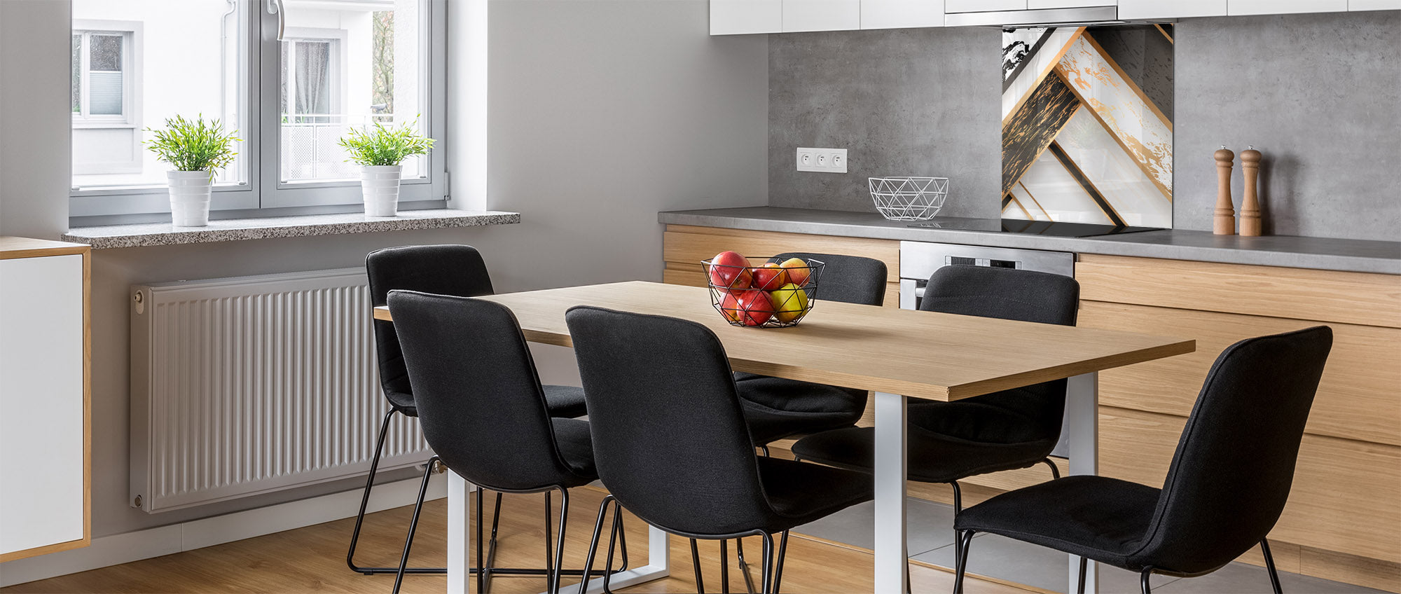 Glass kitchen backsplash – Tempered Glass splashback – Photo backsplash NBS10 Decorative Surfaces Series: Black and white interwoven with gold 1