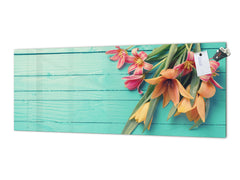 Tempered Glass magnetic and non magnetic splashback in wide-format: Fresh tulips