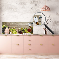 Glass kitchen panel with and w/o stainless steel back-coating: Wine composition in light