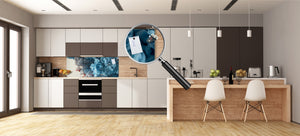 Glass kitchen panel with and w/o stainless steel back-coating: Paint in the water