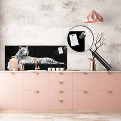 Tempered Glass magnetic and non magnetic splash-back in wide-format: White Tiger in high-res